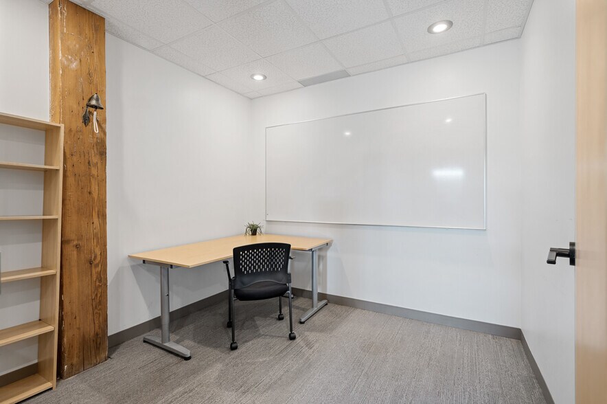 More Photos Of 1153 SE 16th Ave, Minneapolis Coworking Space