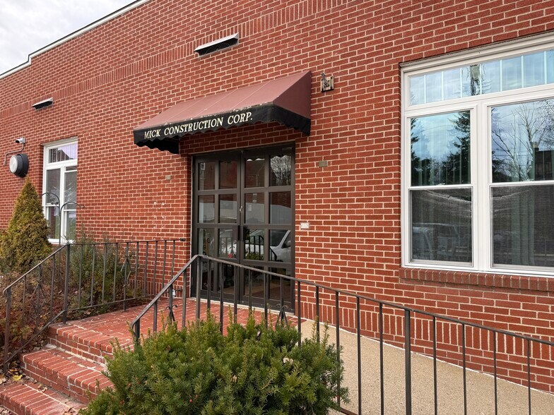 More Photos Of 68-78 Front St, Rollinsford General Retail For Lease