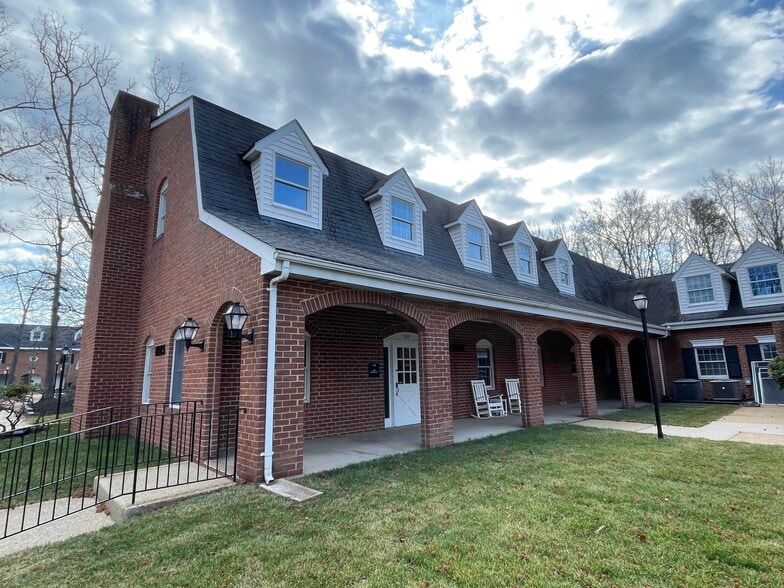 More Photos Of 11325 Pembrooke Sq, Waldorf Medical For Sale