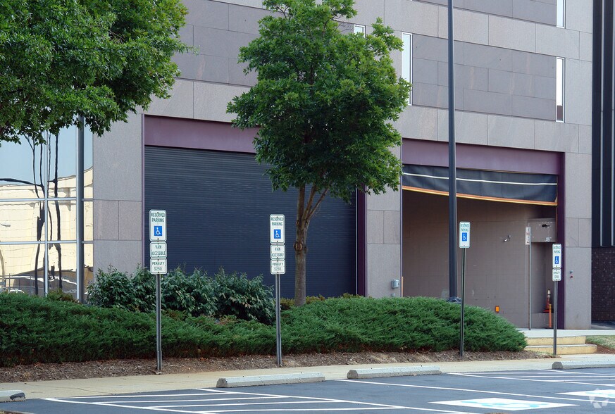 More Photos Of 500 W 5th St, Winston-Salem Office For Lease