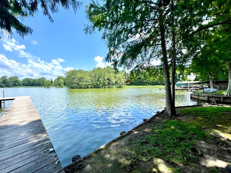 More Photos Of 1424 Fisherman Dr, Ferriday Hotel For Sale