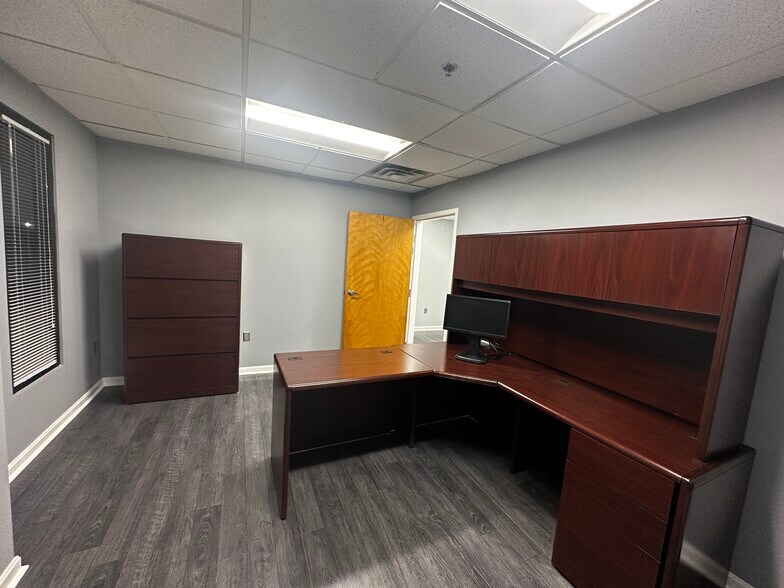 More Photos Of 5000 Transamerica Dr, Columbus Office For Lease