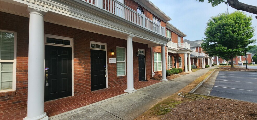 More Photos Of 3950 Cobb Pky NW, Acworth Medical For Sale
