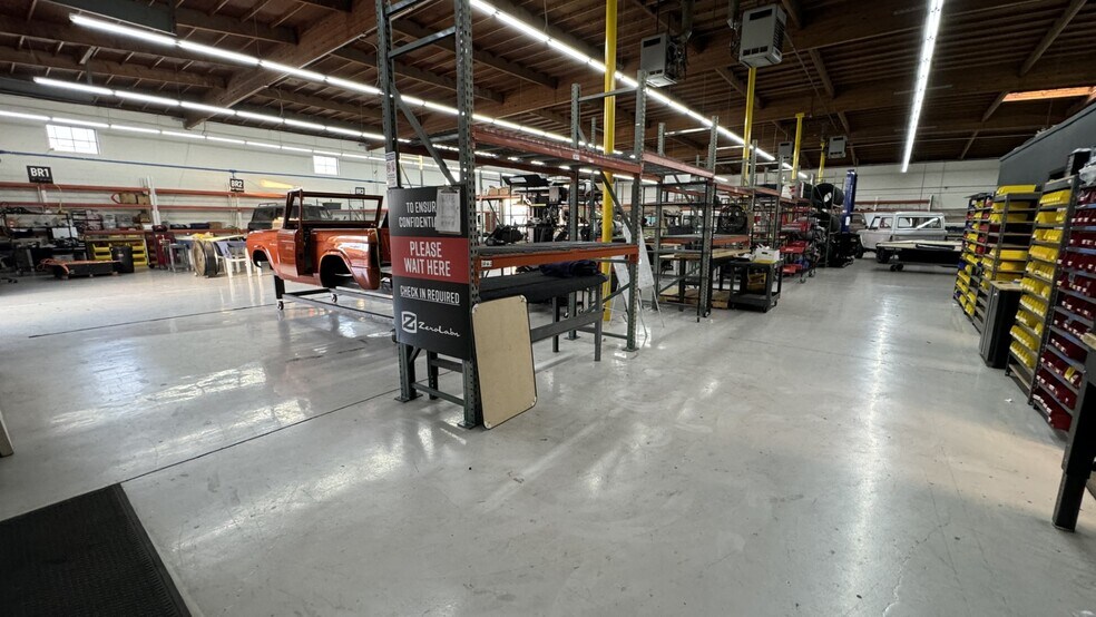 More Photos Of 1535 Rosecrans Ave, Gardena Warehouse For Lease