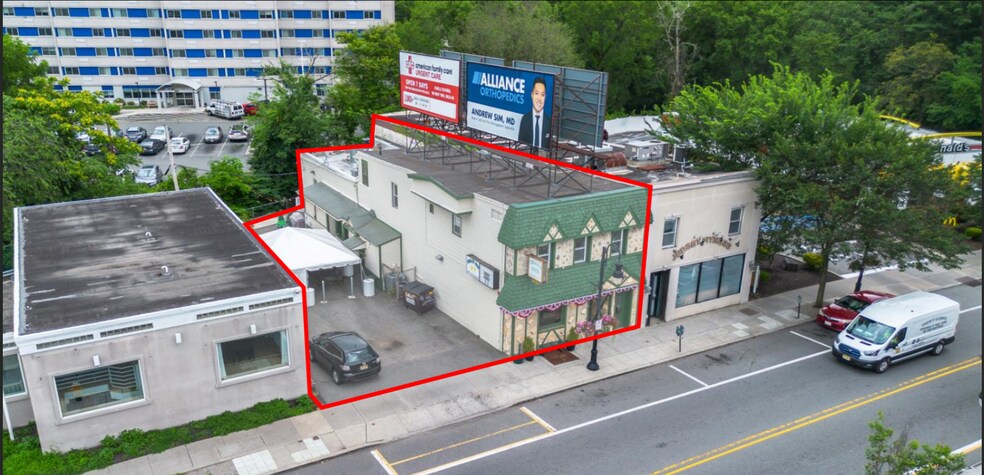 Primary Photo Of 439 Broad St, Bloomfield Restaurant For Sale