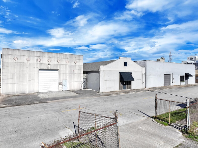 Primary Photo Of 740 Fannin St, Beaumont Warehouse For Lease