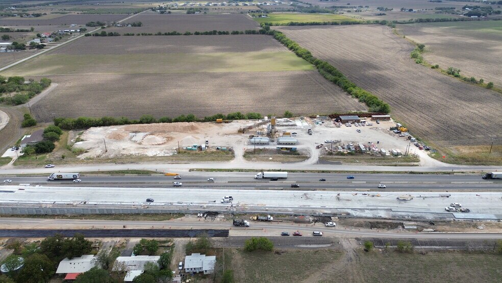 More Photos Of 10833 E Interstate 10, Marion Land For Lease