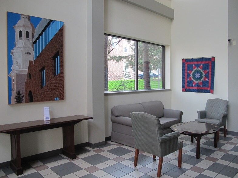 More Photos Of 51 S Duke St, Lancaster Office For Lease