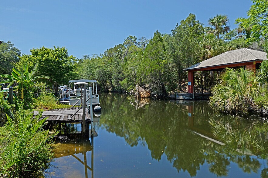 More Photos Of 10175 W Fishbowl Dr, Homosassa Bar For Sale