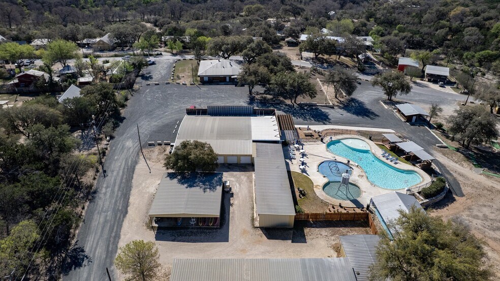 More Photos Of 49 Encino Dr, Concan Convenience Store For Sale