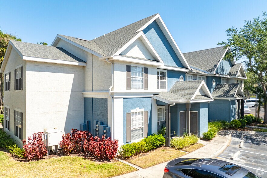 More Photos Of 2211 Grand Isle Dr, Brandon Apartments For Sale