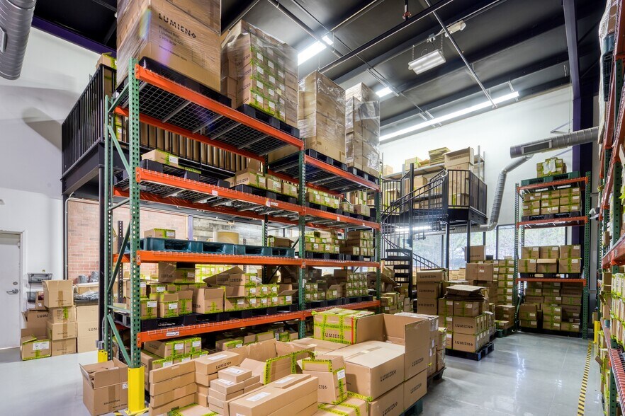 More Photos Of 3050 Matlock Dr, Kennesaw Light Manufacturing For Sale