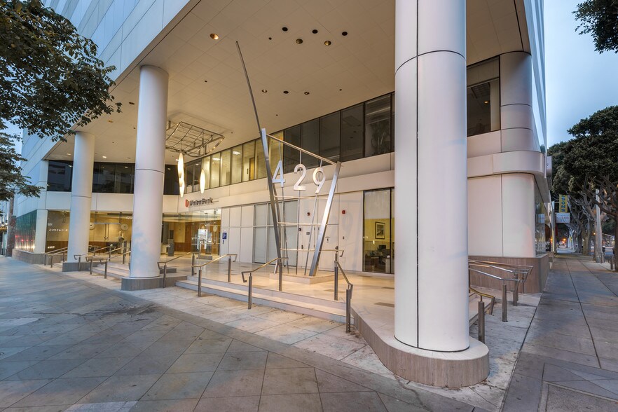 More Photos Of 429 Santa Monica Blvd, Santa Monica Loft Creative Space For Lease