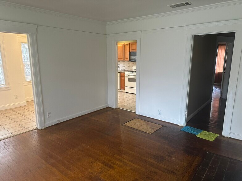 More Photos Of 150 W Stadium Dr, Stockton Apartments For Sale