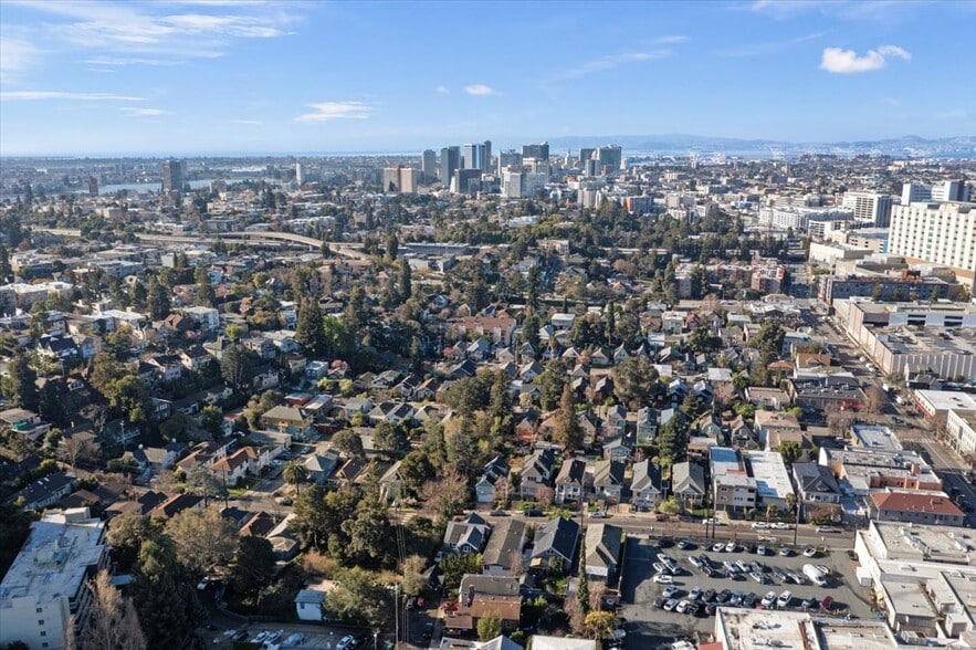 More Photos Of 84 Monte Vista Ave, Oakland Apartments For Sale