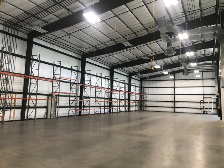 More Photos Of 209 County Road 156, Albany Showroom For Sale