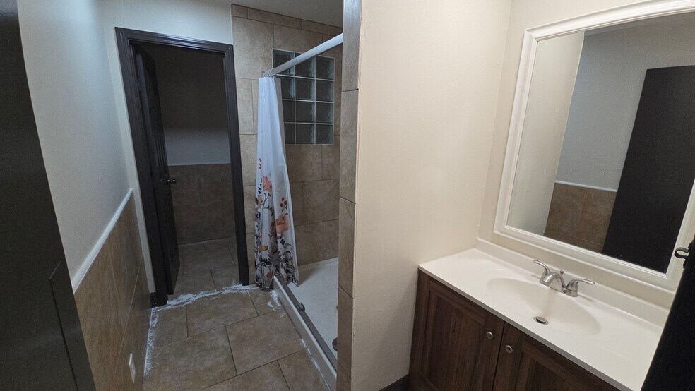 More Photos Of 3409 Spencer Hwy, Pasadena Office For Lease