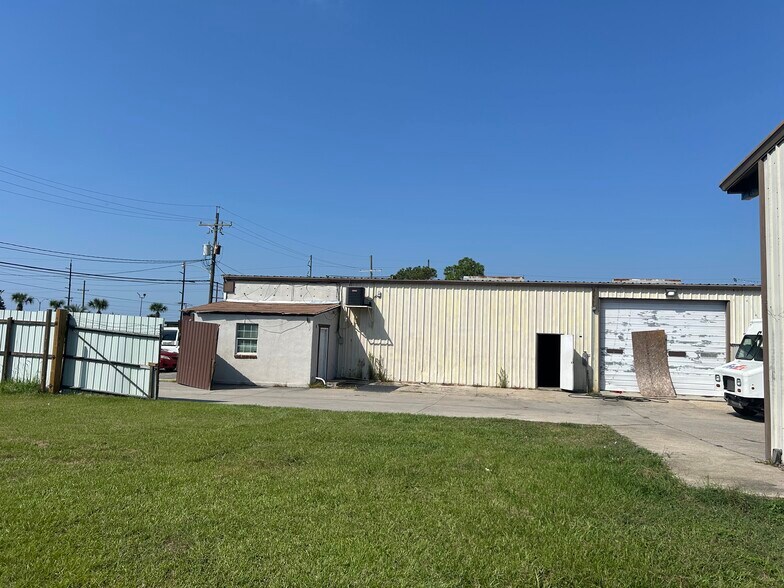 More Photos Of , New Orleans General Retail For Sale