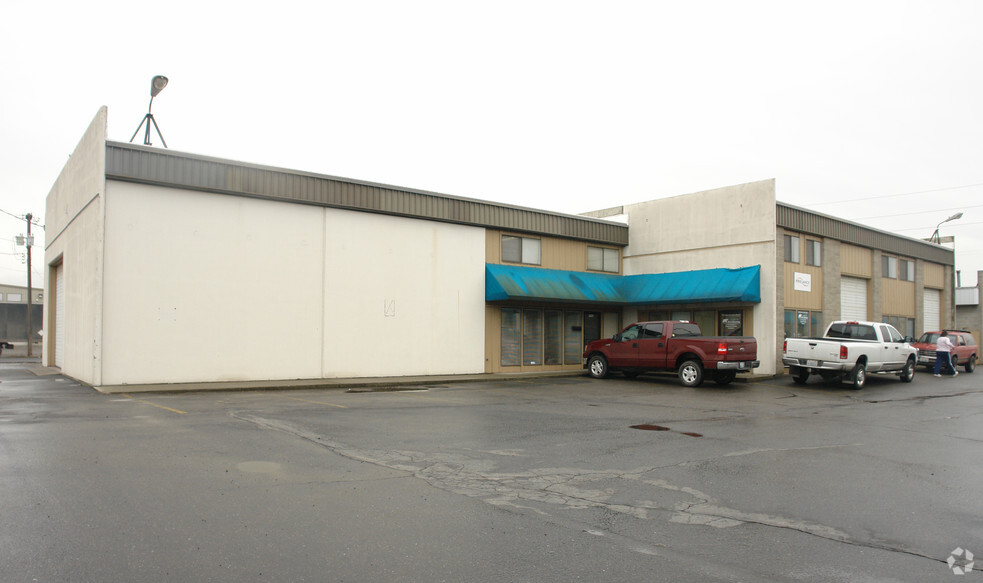 Primary Photo Of 930-934 N Lake Rd, Spokane Warehouse For Lease