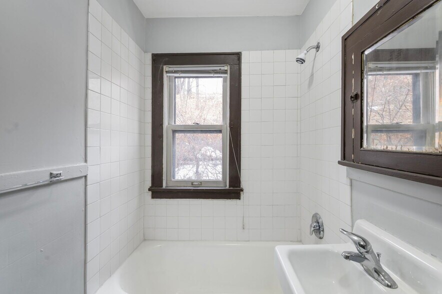 More Photos Of 487 Grand Ave, Saint Paul Apartments For Sale