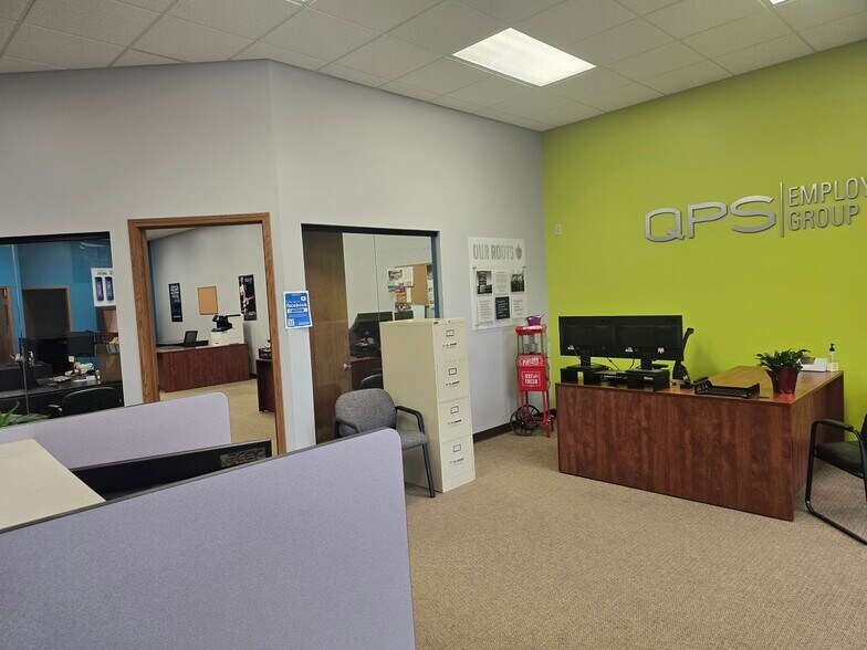 More Photos Of 2003-2005 Grand Ave, Wausau Office For Sale