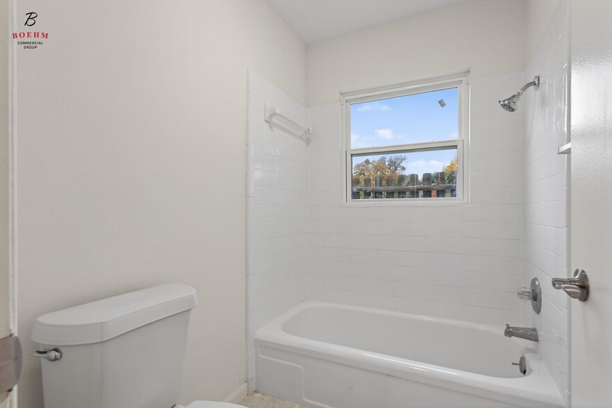 More Photos Of 600 Gentleman Rd, Balcones Heights Apartments For Sale