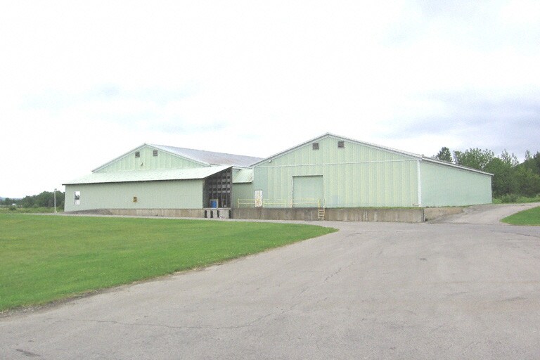 More Photos Of 137 E State Extention St, Gloversville Industrial For Sale