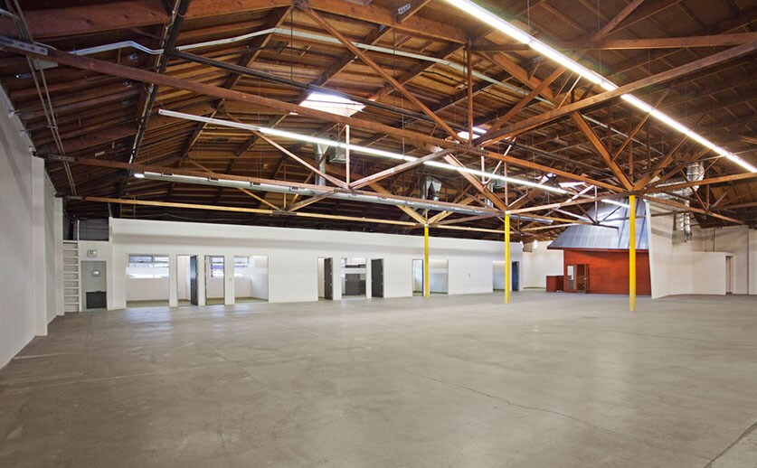 More Photos Of 5922 W Bowcroft St, Los Angeles Manufacturing For Lease