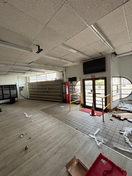 More Photos Of 975 Broadway St, Buffalo General Retail For Sale
