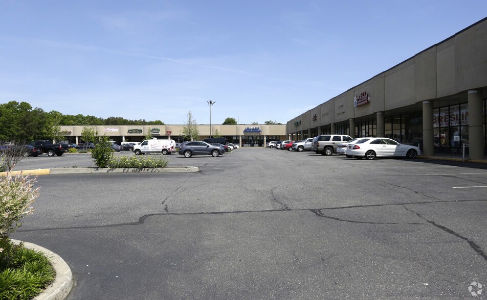 More Photos Of 3197-3265 Horse Block Rd, Medford Unknown For Lease