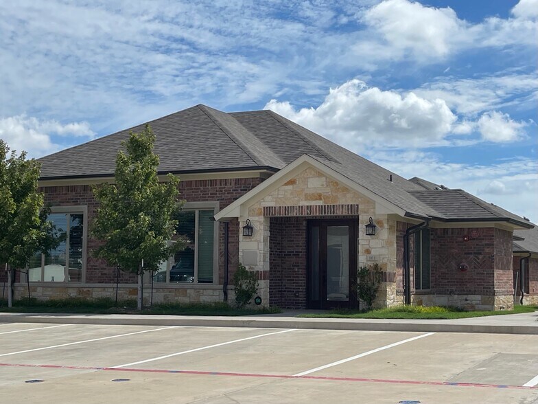 More Photos Of 8054 Preston Rd, Frisco Medical For Lease