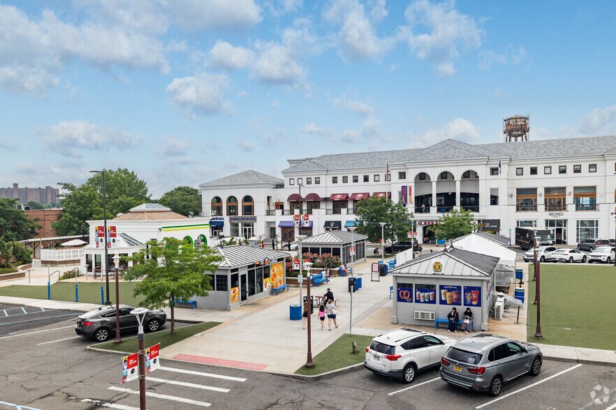 More Photos Of 8000 Cooper Ave, Glendale Unknown For Lease