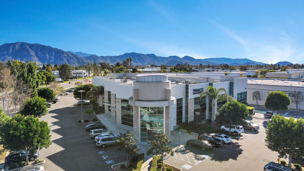 More Photos Of 1100 Flynn Rd, Camarillo Medical For Lease