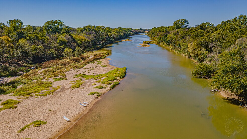 More Photos Of 1275-1299 Big Valley Cir, Lipan Trailer Camper Park For Sale