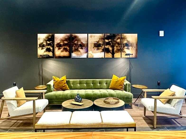 More Photos Of 1 Ravinia Dr, Atlanta Unknown For Lease