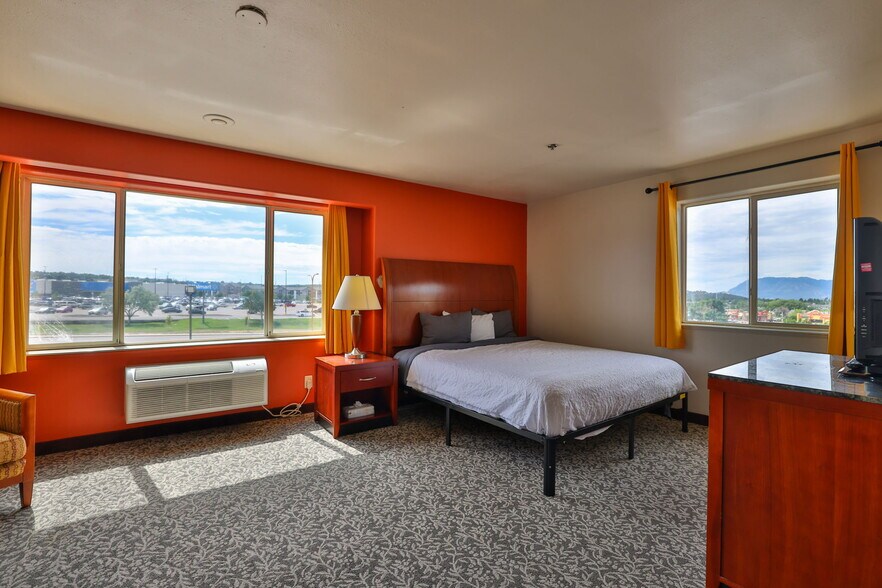 More Photos Of 8350 Razorback Rd, Colorado Springs Hotel For Sale