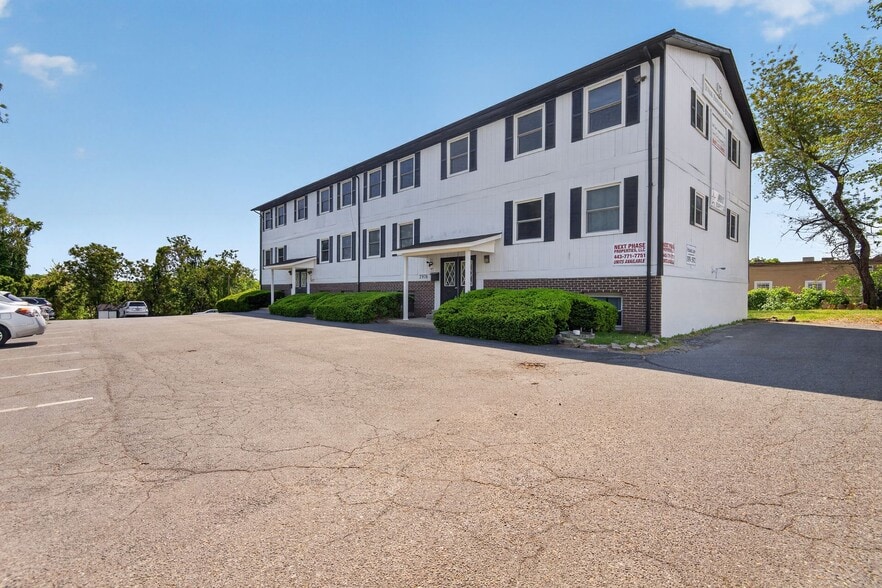 Primary Photo Of 2972-2976 Penwick Ln, Dunkirk Office For Lease