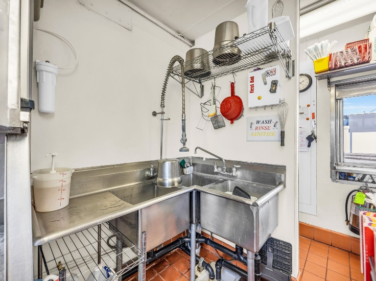 More Photos Of 3090 W 3500 S, Salt Lake City Fast Food For Lease