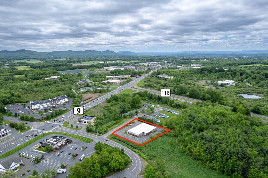 More Photos Of 31 Campus Plaza Rd, Hadley Showroom For Lease