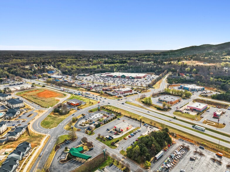 More Photos Of 515 Roe Center Ct, Travelers Rest Land For Lease