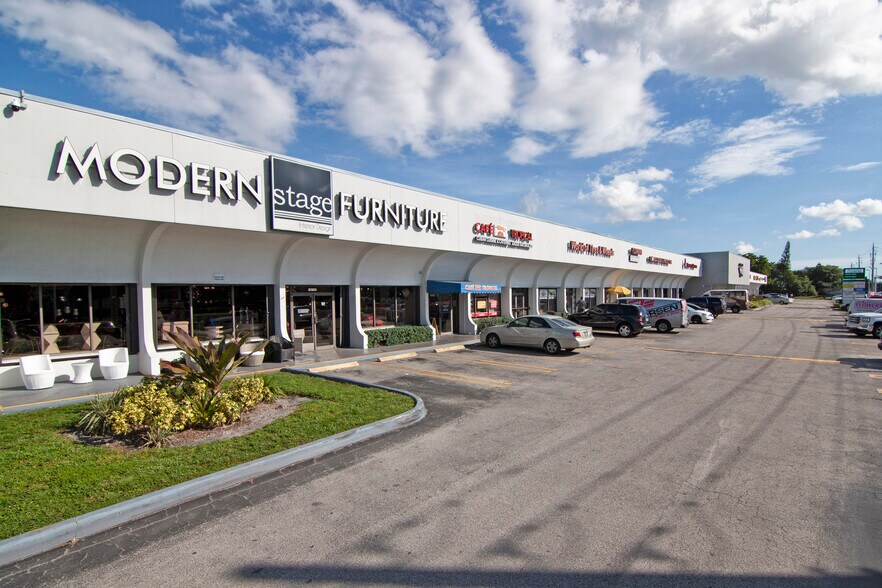 More Photos Of 15905-16095 NW 57th Ave, Miami Lakes Unknown For Lease
