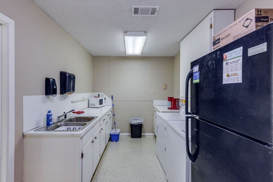 More Photos Of 161 Christian Dr, Rayville Medical For Sale