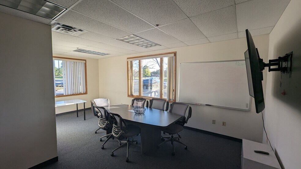 More Photos Of 13770 Frontier Ct, Burnsville Office For Sale