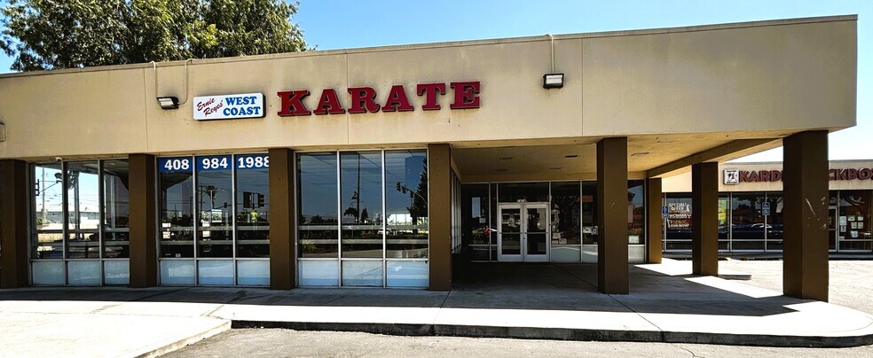 More Photos Of 2400-2470 El Camino Real, Santa Clara General Retail For Lease