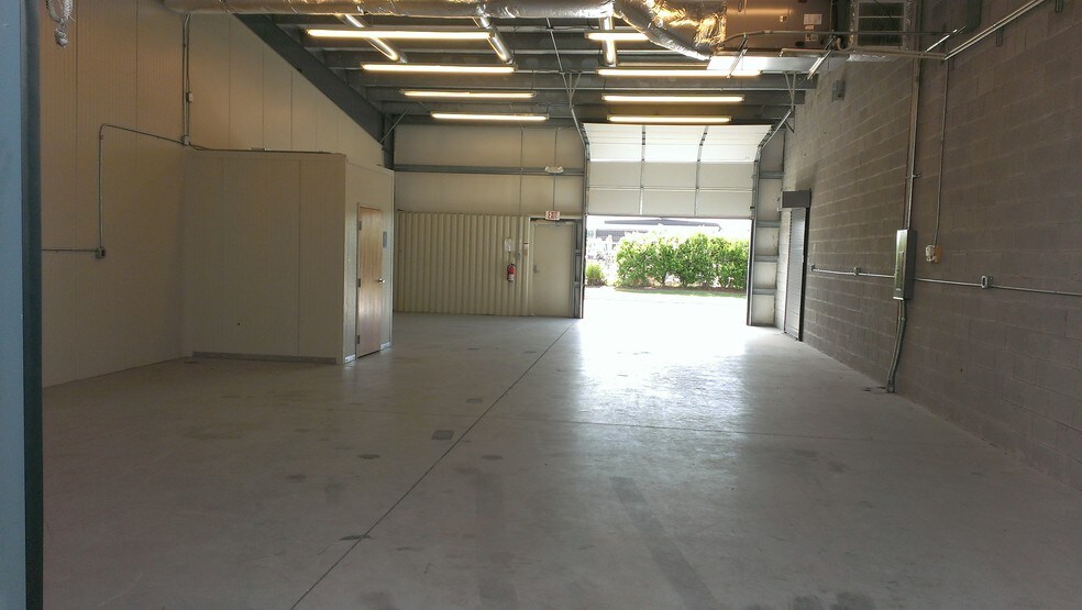 More Photos Of 1445-1449 London Bridge Rd, Virginia Beach Self Storage For Lease