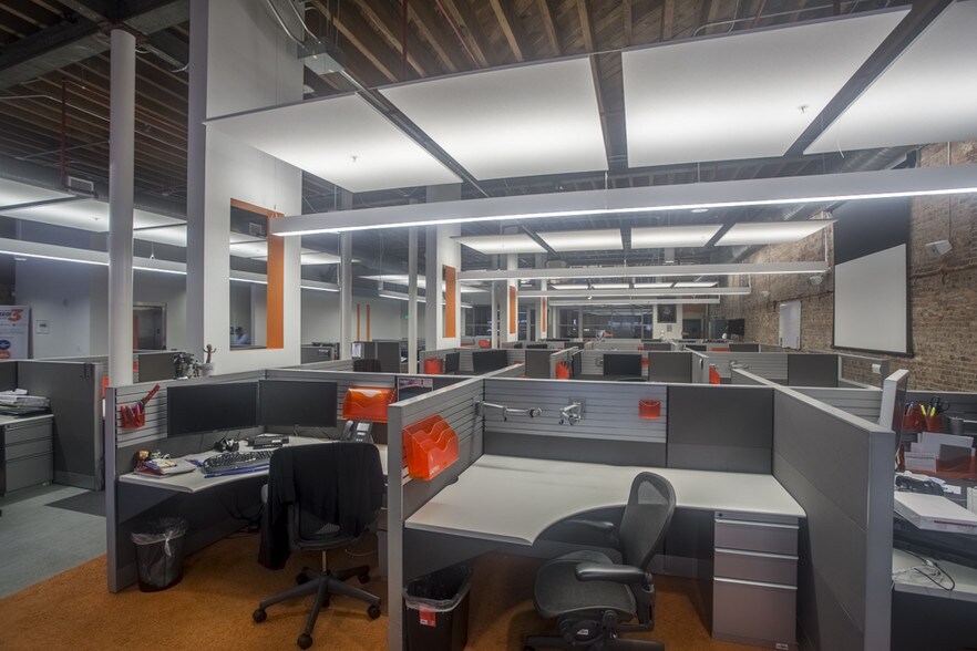 More Photos Of 1525 Hendry St, Fort Myers General Retail For Sale