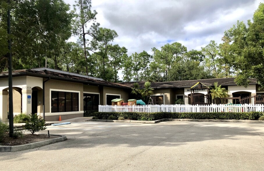 More Photos Of 2535 Northbrooke Plaza Dr, Naples Medical For Sale