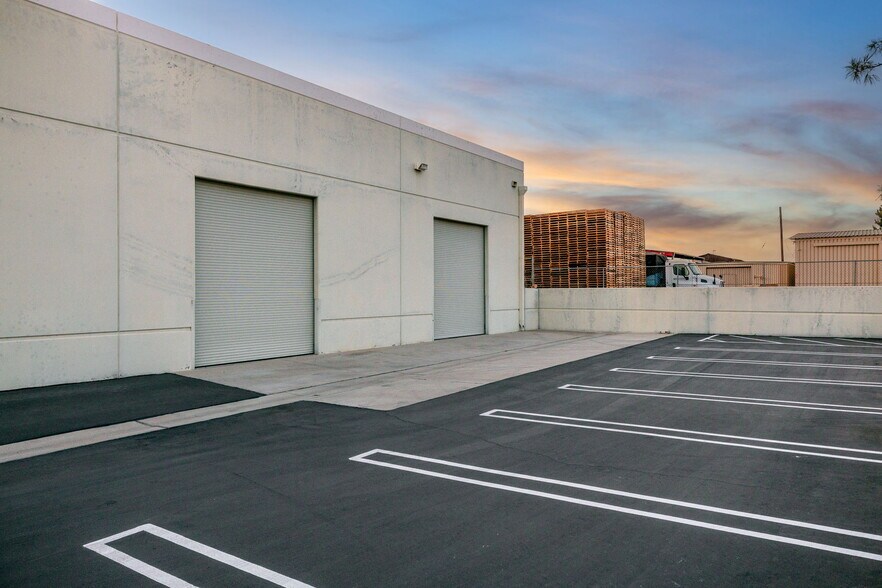More Photos Of 6690 Doolittle Ave, Riverside Warehouse For Sale
