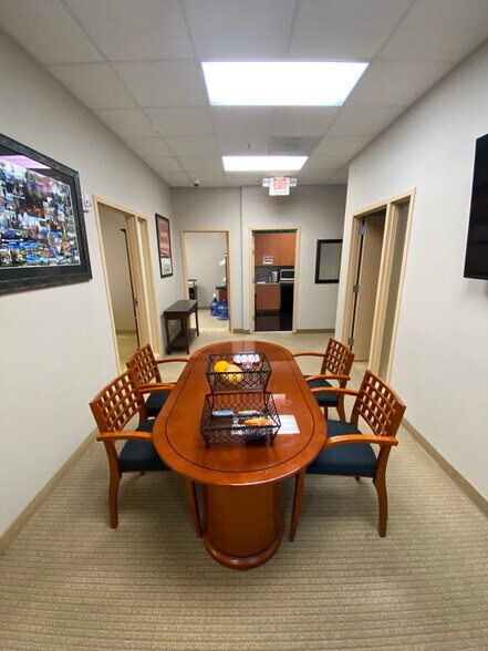 More Photos Of 2315 W Arbors Dr, Charlotte Medical For Lease