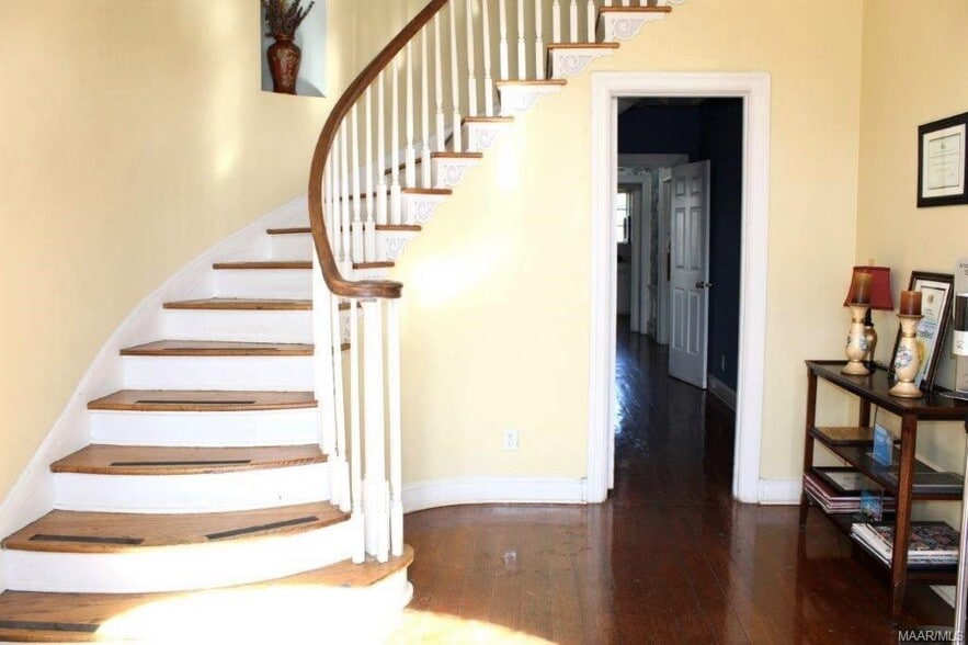More Photos Of 2005 N Country Club Dr, Montgomery Schools For Sale